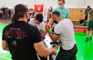Соревнования по армрестлингу прошли с огромным воодушевлением и азартом