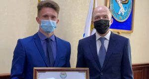 Трехкратному чемпиону мира Денису Иродову подарили квартиру