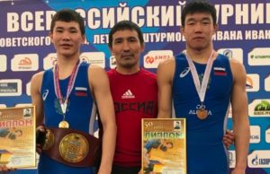 Борцы с Алтая успешно выступили на всероссийском турнире Борцы с Алтая успешно выступили на всероссийском турнире