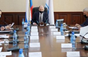 Олег Хорохордин поставил задачу обеспечить жильем детей-сирот Олег Хорохордин поставил задачу обеспечить жильем детей-сирот