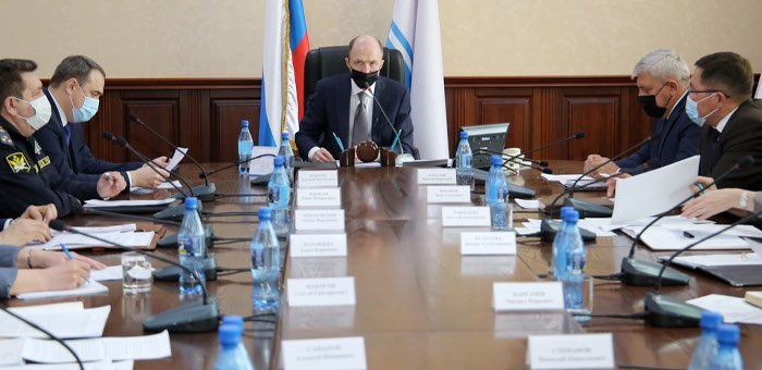Олег Хорохордин поставил задачу обеспечить жильем детей-сирот