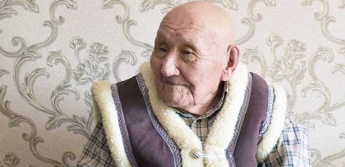 Труженик тыла Иосиф Саналов отметил 90-летний юбилей