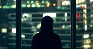 В онлайн-кинотеатре KION стал доступен документальный фильм «Дуров»