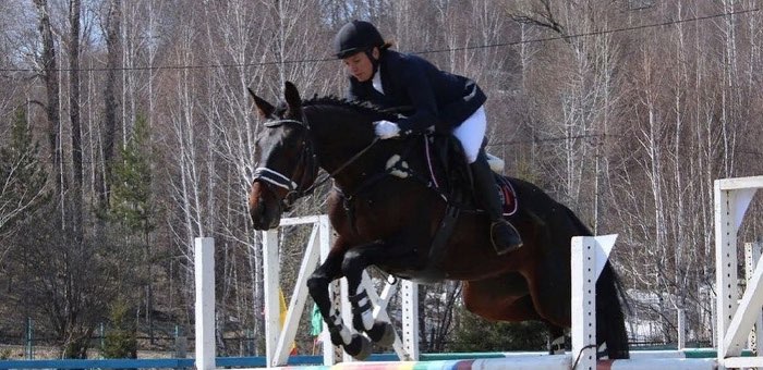 Соревнования по конному спорту прошли в Горно-Алтайске