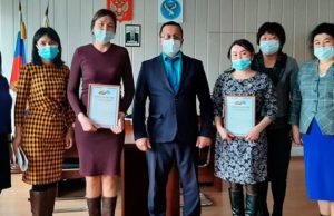 Три молодые семьи из Улаганского района получат выплаты на покупку жилья