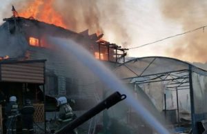 Пожар по переулку Медицинскому произошел в Горно-Алтайске
