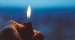 Мужчину, который поджег подругу, отправили на 9 лет в колонию строгого режима Мужчину, который поджег подругу, отправили на 9 лет в колонию строгого режима