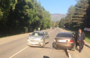 Житель Горно-Алтайска на ВАЗ протаранил Volkswagen Polo Житель Горно-Алтайска на ВАЗ протаранил Volkswagen Polo