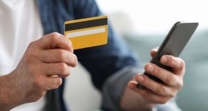 Жители Республики Алтай перевели мошенникам почти 3,5 млн рублей Жители Республики Алтай перевели мошенникам почти 3,5 млн рублей