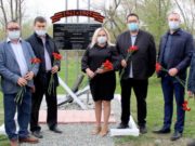 У Ресбольницы открыли мемориал медикам, погибшим в Великой Отечественной войне
