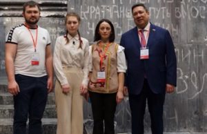 Диана Гурцкая, сенатор Полетаев и победители патриотического конкурса исполнили песню «Тальяночка» Диана Гурцкая, сенатор Полетаев и победители патриотического конкурса исполнили песню «Тальяночка»