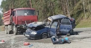 В страшном ДТП в Манжероке погибла женщина, ее дети тяжело ранены В страшном ДТП в Манжероке погибла женщина, ее дети тяжело ранены