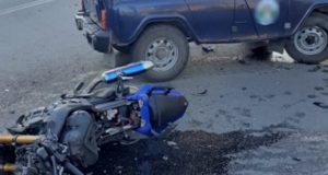 В Горно-Алтайске мотоцикл столкнулся с автомобилем УАЗ, мотоциклист погиб