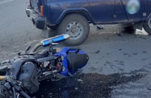 В Горно-Алтайске мотоцикл столкнулся с автомобилем УАЗ, мотоциклист погиб В Горно-Алтайске мотоцикл столкнулся с автомобилем УАЗ, мотоциклист погиб
