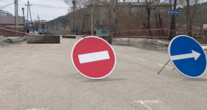 В Горно-Алтайске ведутся работы по восстановлению мостовых переходов