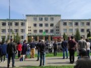 В школах Горного Алтая после трагедии в Казани усилят меры безопасности В школах Горного Алтая после трагедии в Казани усилят меры безопасности
