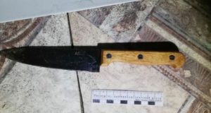 Во время застолья приревновала мужа к гостье и зарезала его Во время застолья приревновала мужа к гостье и зарезала его