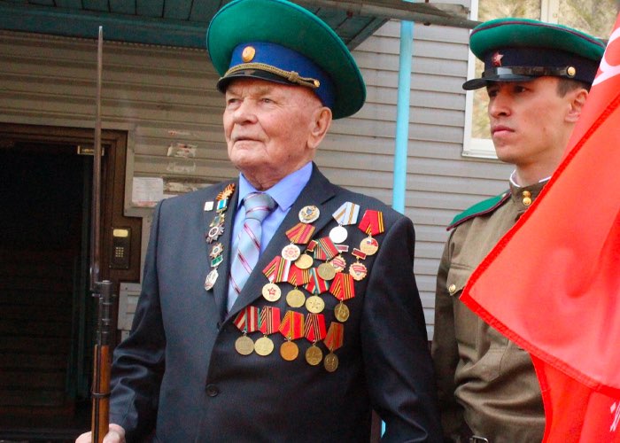Персональный парад для ветерана прошел в Горно-Алтайске