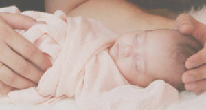 194 ребенка и 47 новых семей: демографические итоги мая