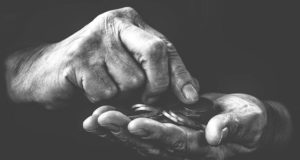 Горожанин, продававший дом, после общения с мошенниками попал в кредитное рабство