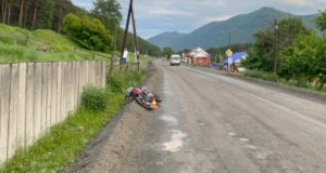 Пьяный мотоциклист без прав устроил ДТП в Элекмонаре