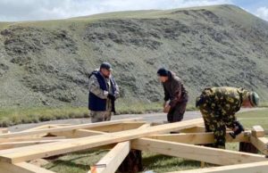 Участники эковолонтерской смены приступили к обустройству территории в Сайлюгемском нацпарке Участники эковолонтерской смены приступили к обустройству территории в Сайлюгемском нацпарке