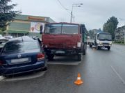КАМАЗ и Volkswagen Polo столкнулись в Горно-Алтайске КАМАЗ и Volkswagen Polo столкнулись в Горно-Алтайске