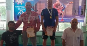 Спортсмен с Алтая стал призером соревнований по греко-римской борьбе среди ветеранов