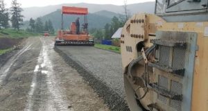 Продолжается ремонт дороги из Шебалино в Каспу
