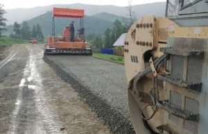 Продолжается ремонт дороги из Шебалино в Каспу Продолжается ремонт дороги из Шебалино в Каспу