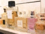 Вернувшись из тюрьмы, горожанин немедленно украл духи и пропил их Вернувшись из тюрьмы, горожанин немедленно украл духи и пропил их