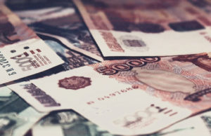 Получив грант на трактор и породистый скот, сельчанин потратил его на строительство дома