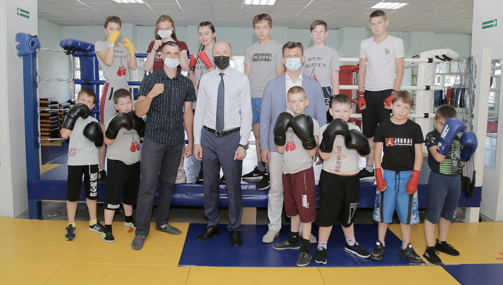Глава региона ознакомился с работой спортивного клуба «Вымпел» в Турочаке
