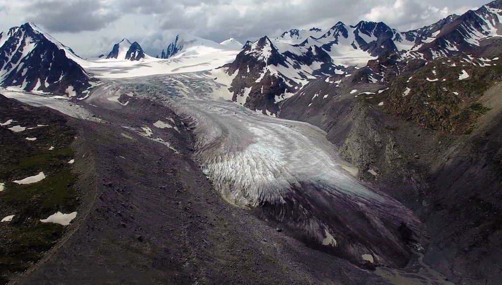 За сорок лет на Алтае растаяли 77 ледников
