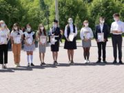 Лучшие школьники получили премии мэра Горно-Алтайска Лучшие школьники получили премии мэра Горно-Алтайска