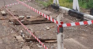 Грузовым автомобилям запрещен проезд по мосту через реку Чепша