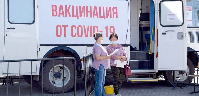 778 человек получили прививку в мобильном пункте за первую неделю его работы