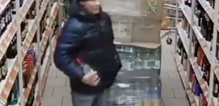 Ходил как на работу: девять бутылок виски и пять коньяка украл мужчина из магазина за несколько дней