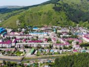 В Горно-Алтайске благоустраивают дворовые территории В Горно-Алтайске благоустраивают дворовые территории