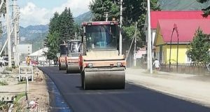 Дорожники ремонтируют подъезд к Онгудаю