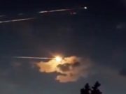 Вспышки озарили полнеба: над Горным Алтаем пролетел космический корабль (видео) Вспышки озарили полнеба: над Горным Алтаем пролетел космический корабль (видео)