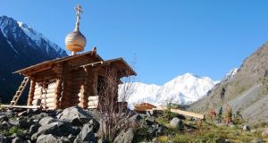 Прокуратура внесла представление архиепископу и главе района за строительство часовни у Белухи