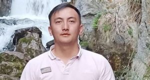 ЧП на Катуни: перевернулся рафт, пропал инструктор ЧП на Катуни: перевернулся рафт, пропал инструктор