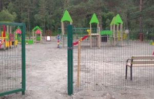 В Элекмонаре благоустроили детскую игровую площадку В Элекмонаре благоустроили детскую игровую площадку