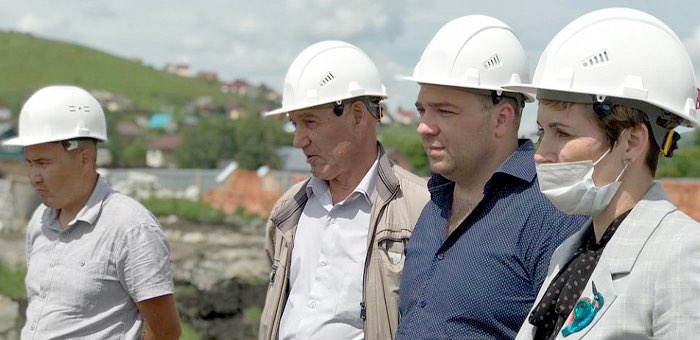 Ольга Сафронова провела выездную планерку на месте строительства нового детского сада