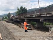 В Горно-Алтайске продолжается ремонт двух мостов В Горно-Алтайске продолжается ремонт двух мостов