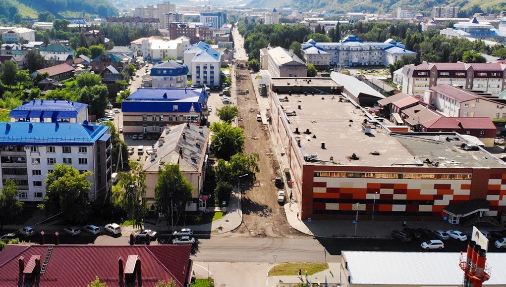 В Горно-Алтайске продолжается ремонт улиц Чорос-Гуркина, Ленина и Барнаульской
