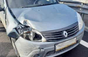 На Чуйском тракте в Рыбалке автомобили не поделили полосу На Чуйском тракте в Рыбалке автомобили не поделили полосу