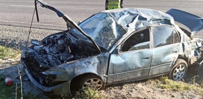 Автомобиль с туристами перевернулся на Чемальском тракте