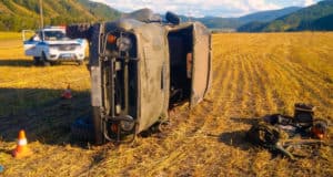 15-летние подростки неудачно прокатились на УАЗе 15-летние подростки неудачно прокатились на УАЗе